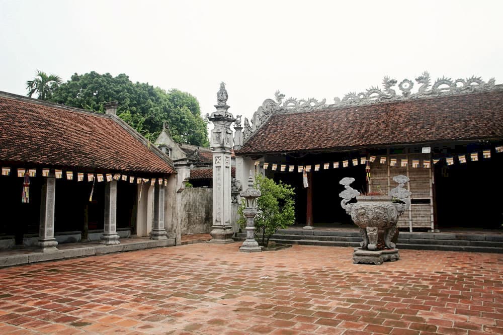 Lời đồn “vắng như chùa Bà Đanh”